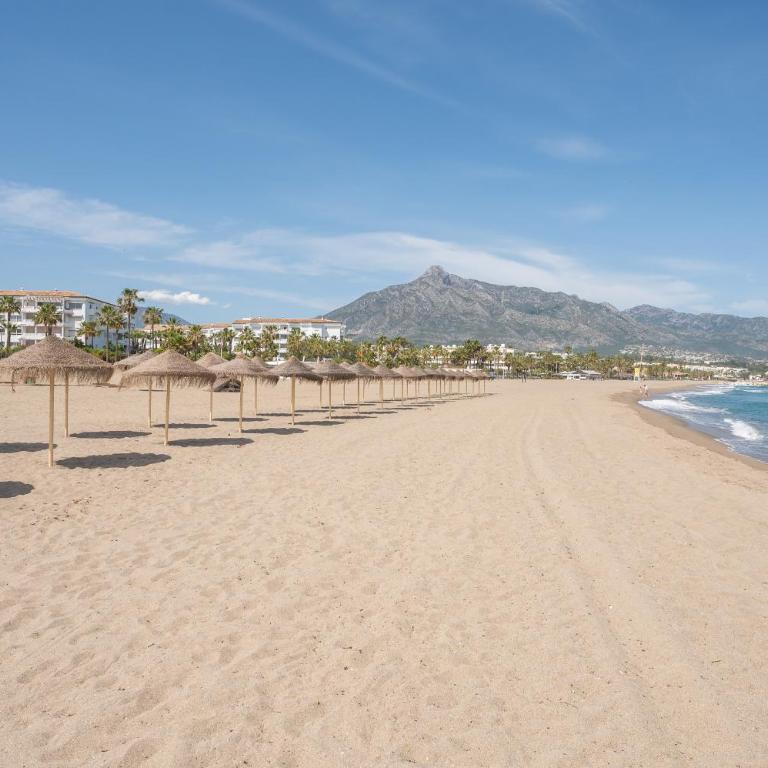 Luminoso apartamento en pleno Puerto Banús - Apartamento con balcón - 3