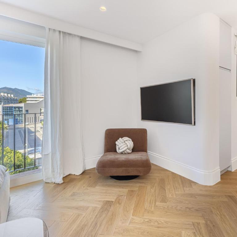 Luminoso apartamento en pleno Puerto Banús - Apartamento con balcón - 16