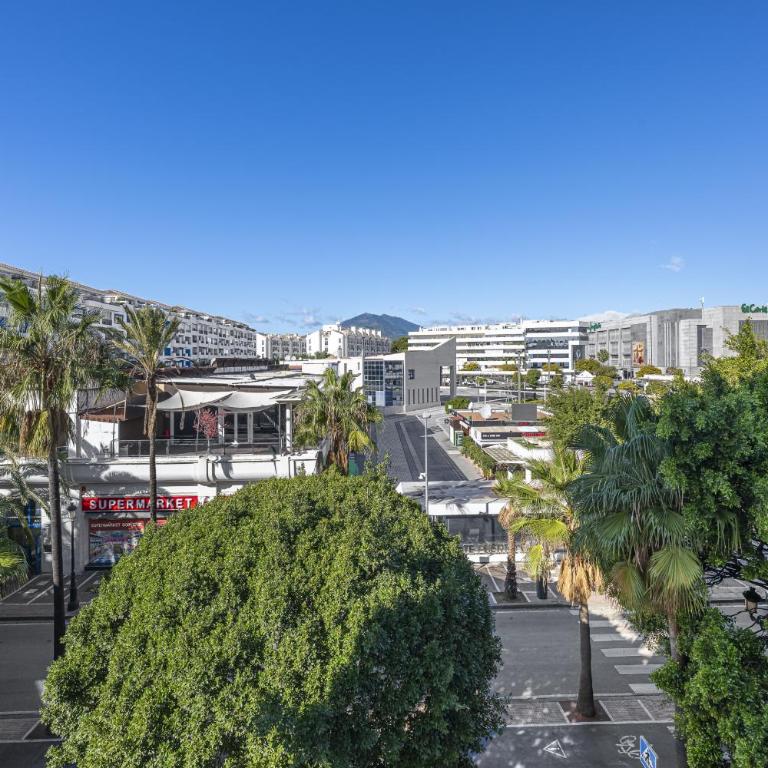 Luminoso apartamento en pleno Puerto Banús - Apartamento con balcón - 20