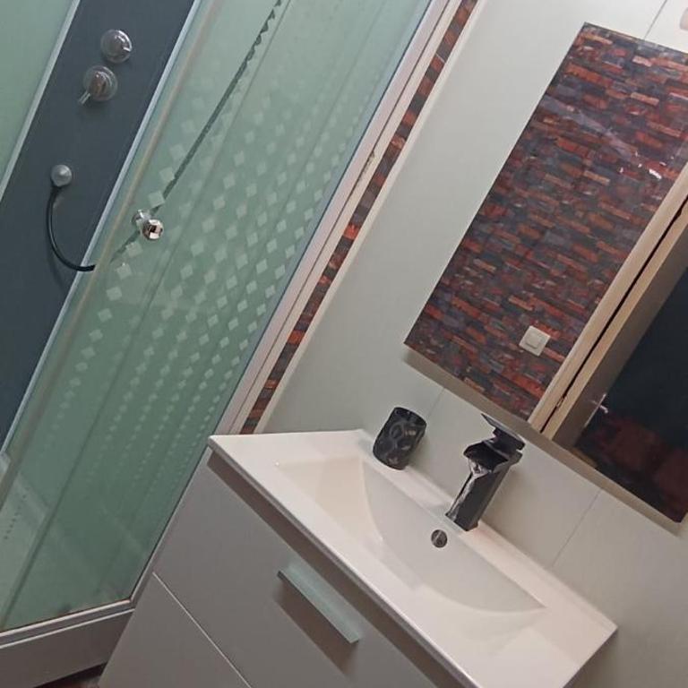 Georges B - Appartement - Rez-de-Chaussée - 20