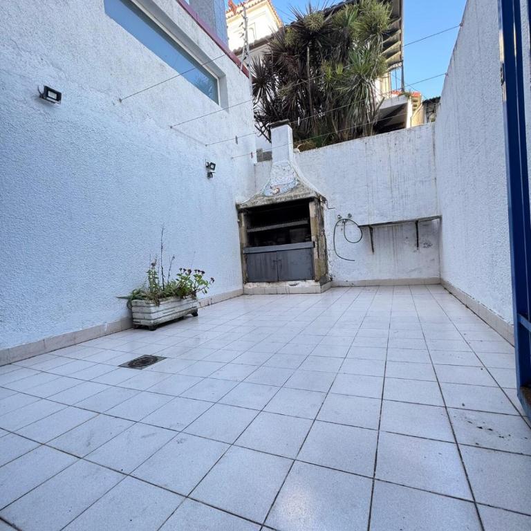 Departamento 3 ambientes Patio Balcón en Zona Guemes - Apartamento de 2 dormitorios - 5