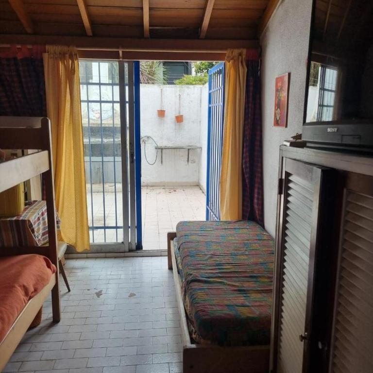 Departamento 3 ambientes Patio Balcón en Zona Guemes - Apartamento de 2 dormitorios - 7