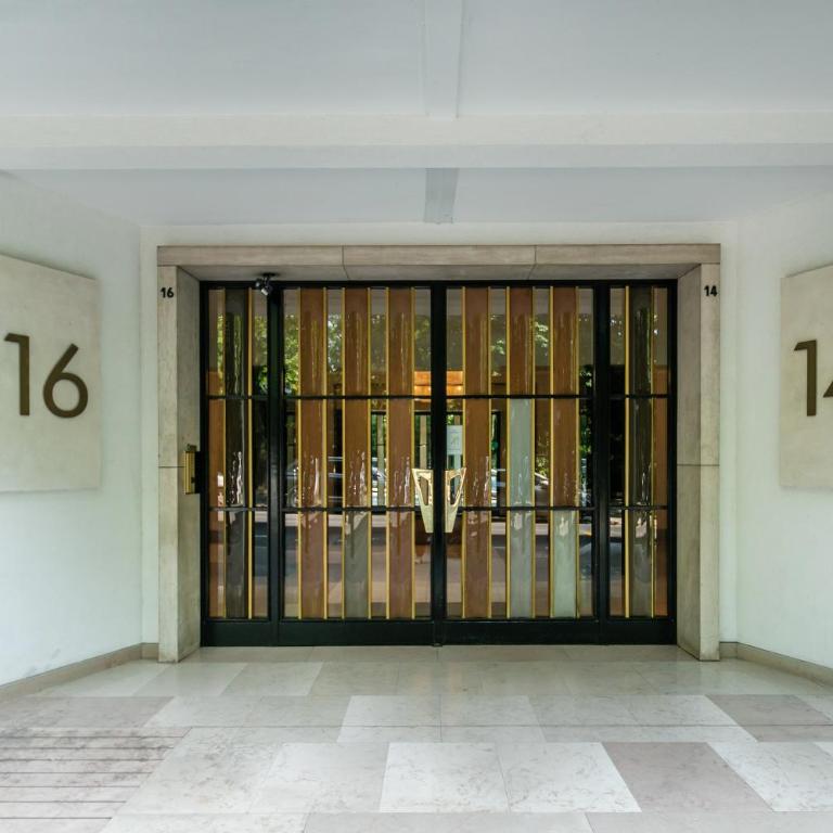 Buttes Chaumont Botzaris View - Appartement - 32