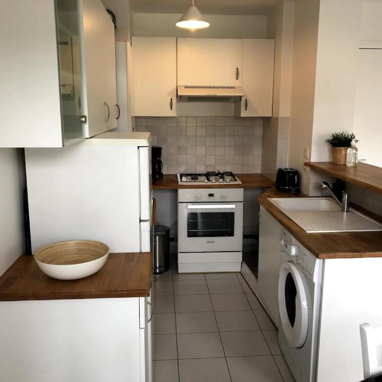 Appartement T2 plein pieds avec parking gratuit - Apartamento de 1 dormitorio con vistas - 9
