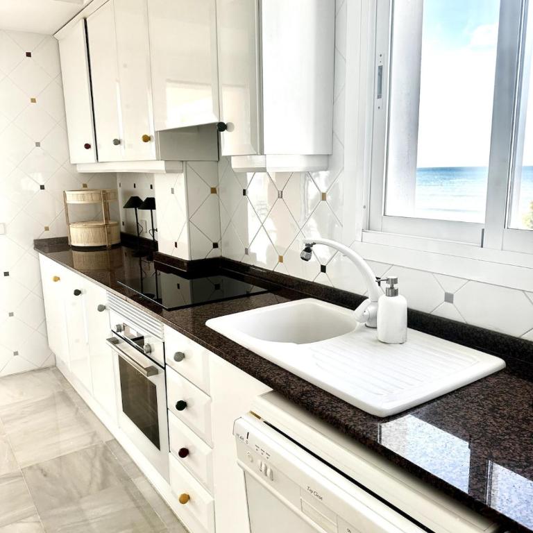 Luxury beachfront - 4 double rooms 3 bathrooms - Apartamento - 26