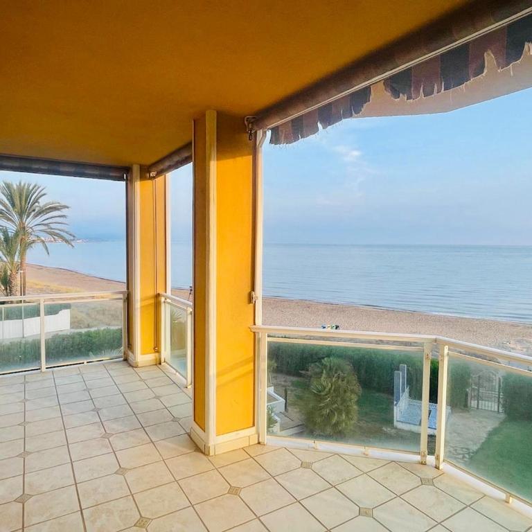 Luxury beachfront - 4 double rooms 3 bathrooms - Apartamento - 58