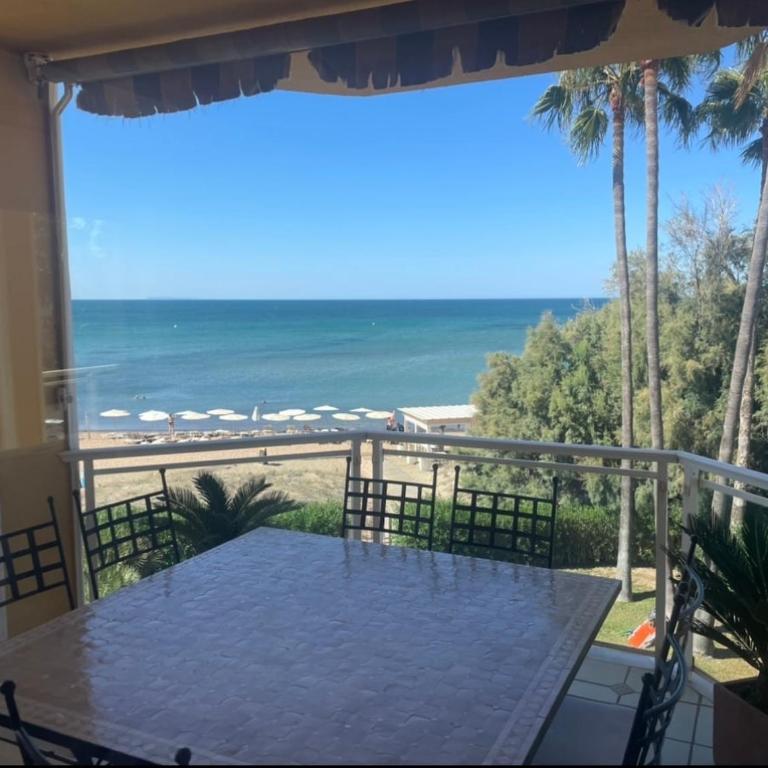 Luxury beachfront - 4 double rooms 3 bathrooms - Apartamento - 64