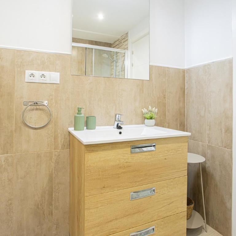LXR Beachfront Bliss PYR - Apartamento de 1 dormitorio - 55