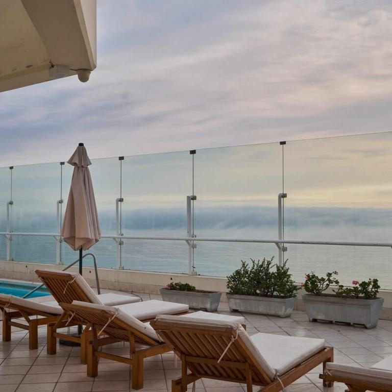 Miraflores Oceanfront Luxury Apartment by Geko - Three-Bedroom Apartment - 53