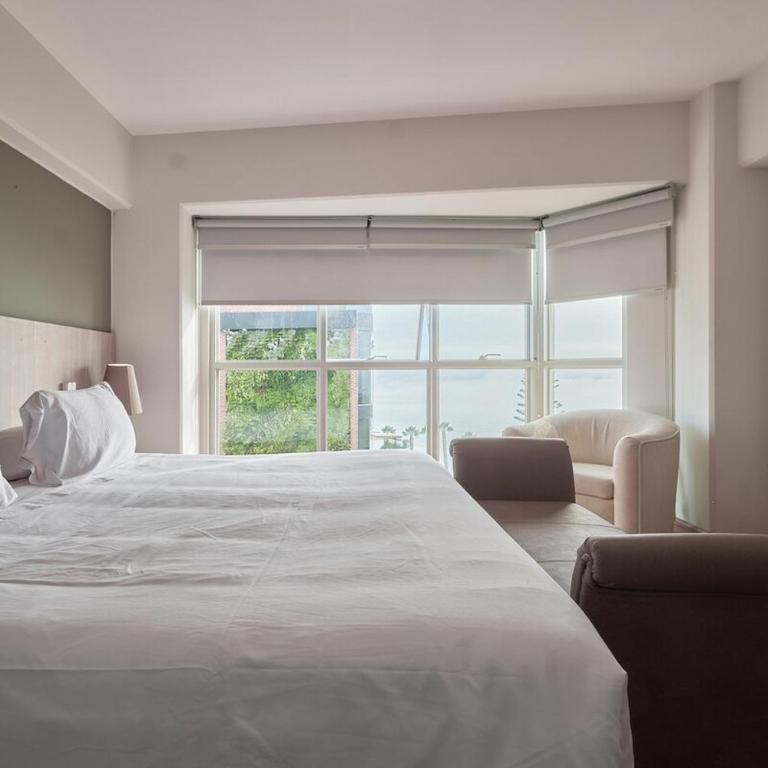 Miraflores Oceanfront Luxury Apartment by Geko - Three-Bedroom Apartment - 41