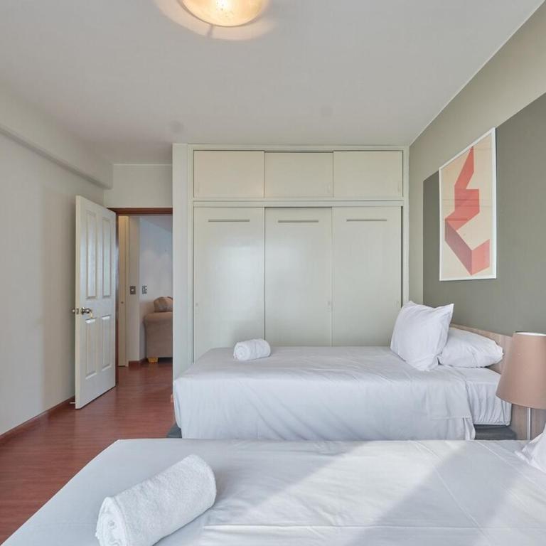 Miraflores Oceanfront Luxury Apartment by Geko - Three-Bedroom Apartment - 45