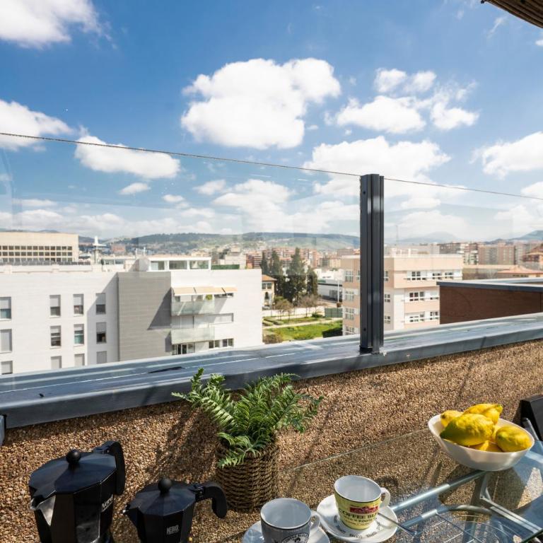 EnjoyGranada Sky Penthouse Luxury 3BR, Pool and Amazing Views - Three-Bedroom Premium Apartment - 63