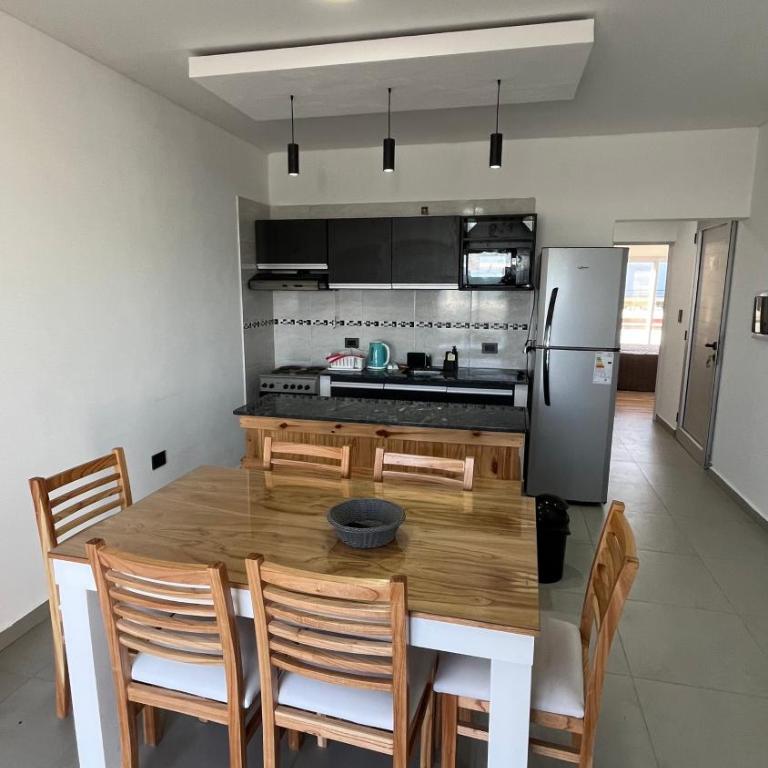 Departamento Frente al Mar en Pleno Centro con parrilla privada 2 - Apartamento de 2 dormitorios con vistas al mar - 5