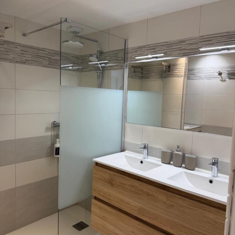 Appartement d'exception vue mer Nice Blue Pearl - Two-Bedroom Apartment with Sea View - 12