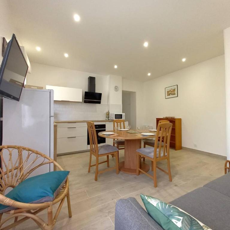 Royan centre - PLAGE et COMMERCES A PIED - APPARTEMENT en rez-de-chaussée - Appartamento - Piano Terra - 1