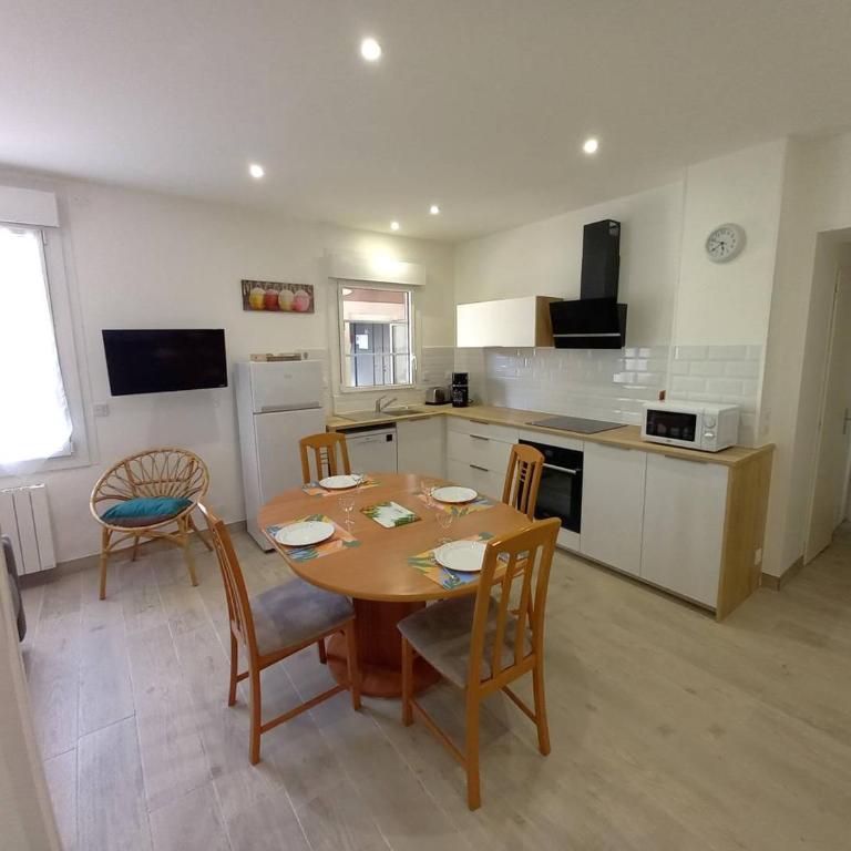 Royan centre - PLAGE et COMMERCES A PIED - APPARTEMENT en rez-de-chaussée - Appartamento - Piano Terra - 2