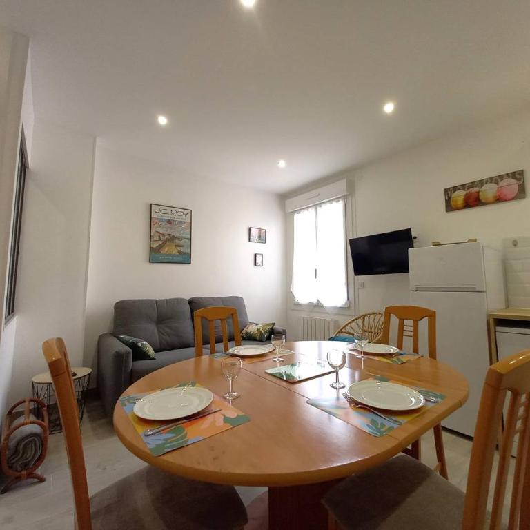 Royan centre - PLAGE et COMMERCES A PIED - APPARTEMENT en rez-de-chaussée - Appartamento - Piano Terra - 4