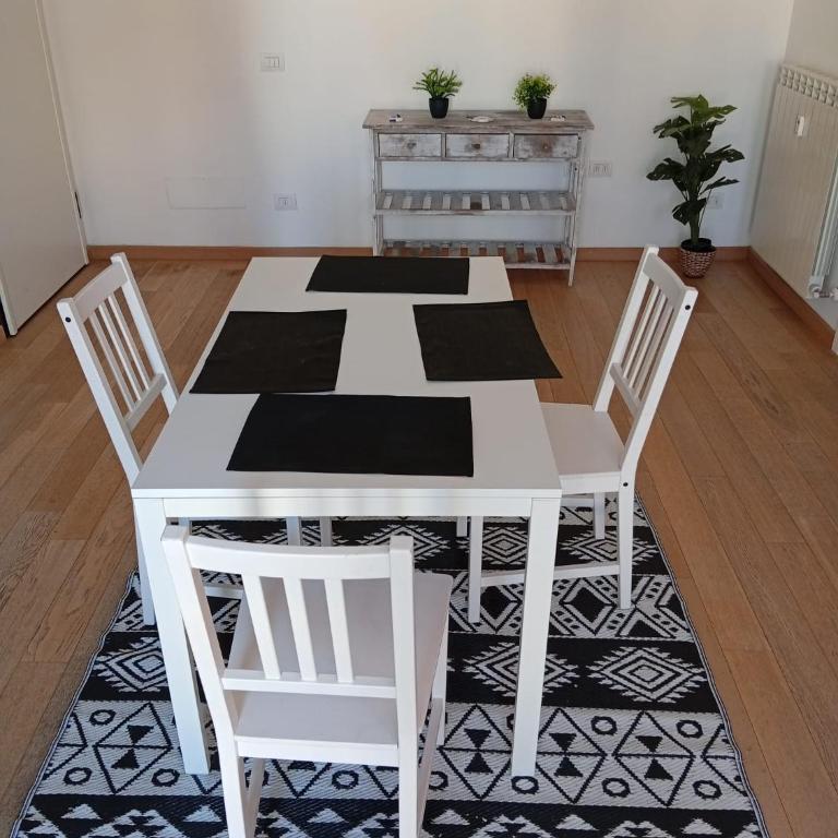 La casina di Milla - Two-Bedroom Apartment with View - 4