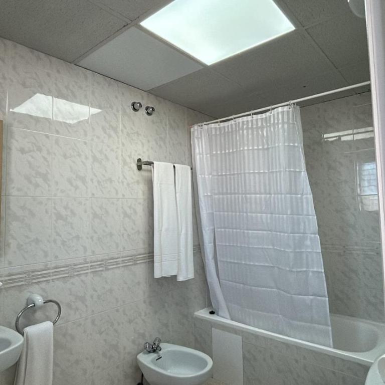 Hotel Congra - Habitación Doble - 2 camas - 11