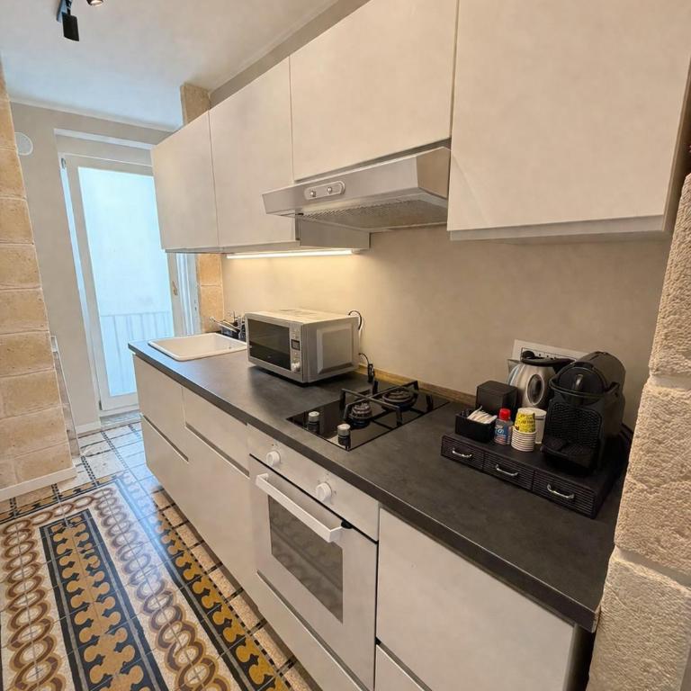 Bari LandLord 71 - Private Balcony Suites - Vacation Home - 11