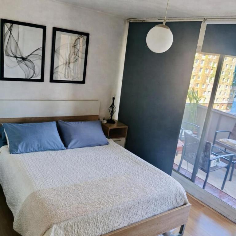 Arriendo de departamento en el barrio el GOLF Cercano a Costanera Center - Two-Bedroom Apartment with Balcony and Terrace - 10