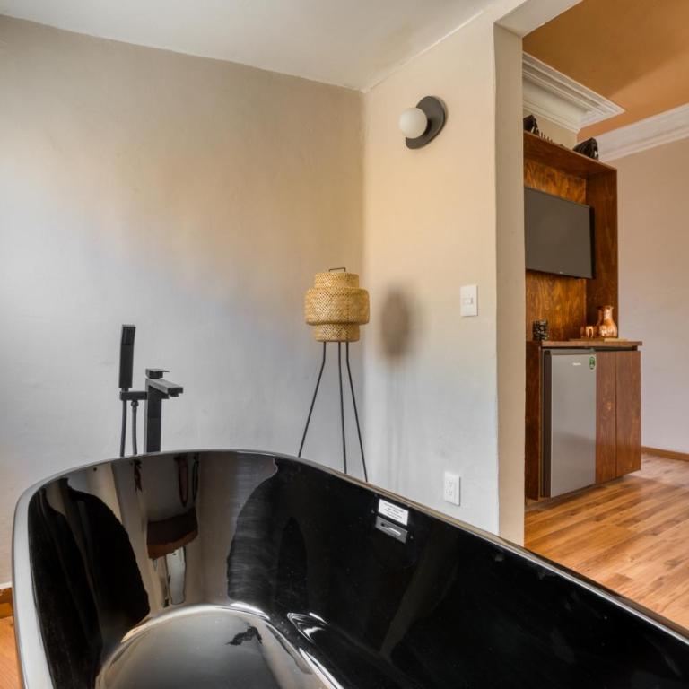 Classic 3BR Condesa House | Terrace-Tub-Patio-A/C - Maison 4 Chambres - 63