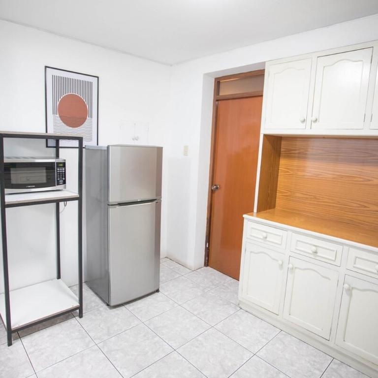 Beautiful two floor, 3 bedroom apartment - Apartamento de 3 dormitorios - 4