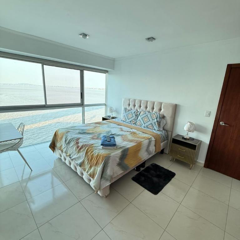 Suite con vista al río Puerto Santa Ana - Apartamento de 1 dormitorio - 5