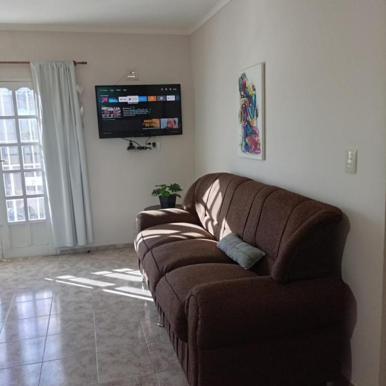 Departamento con excelente ubicación - Two-Bedroom Apartment - 4
