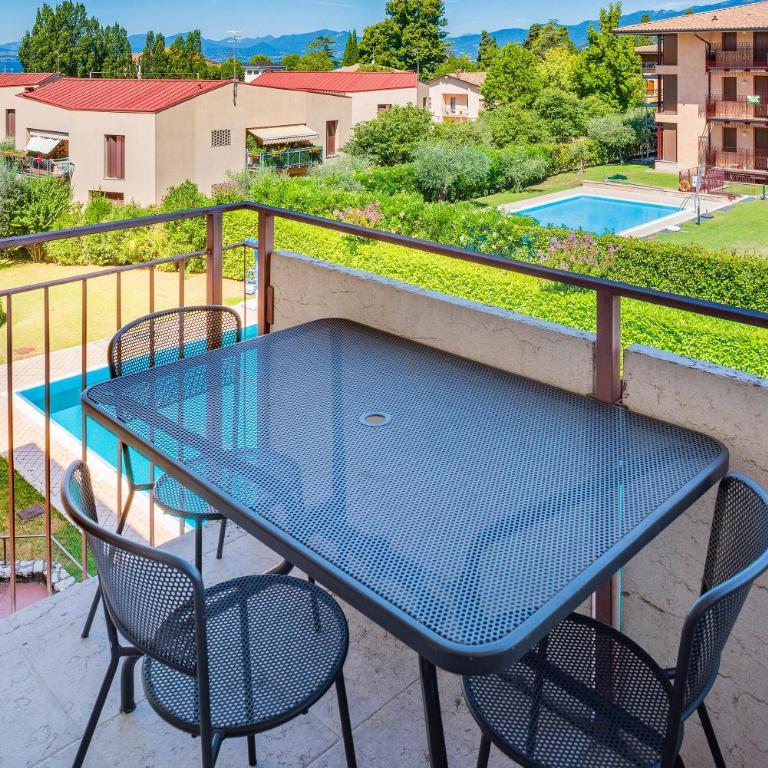 Elena Apartment - Free Secure Parking - Center - Pool - View Lake - One-Bedroom Apartment - 17