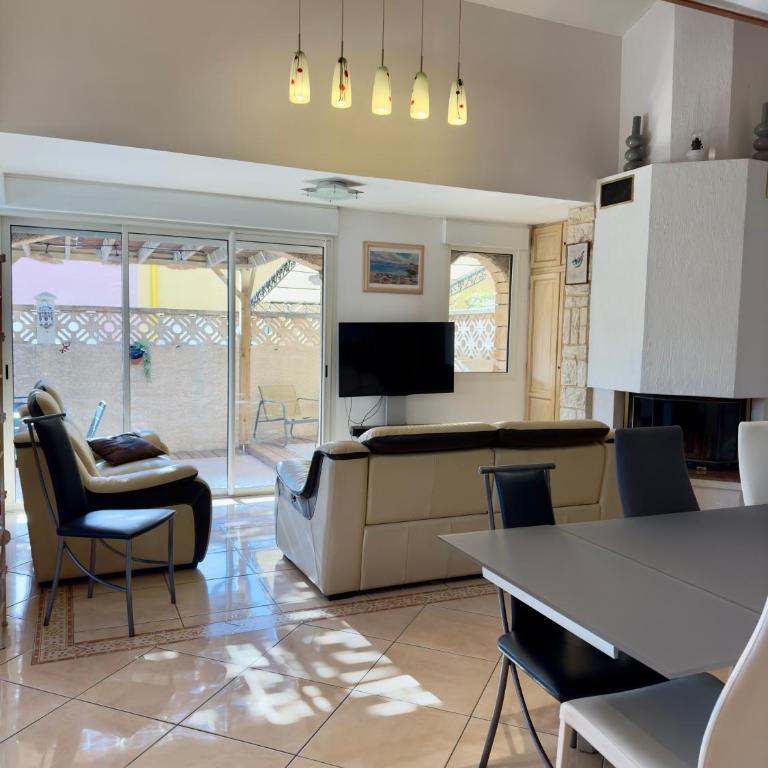 Maison à l'ombre de l'olivier - Grau d'Agde - Plage - 10pers - Histoire de cles - Casa con 4 camere da letto - 15