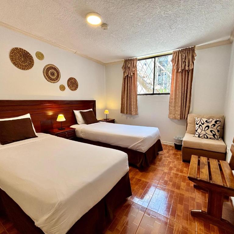 El Patio Hostel Quito - Habitación Doble con baño compartido - 2 camas - 7