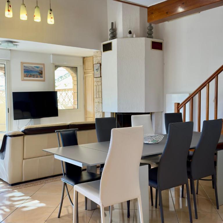 Maison à l'ombre de l'olivier - Grau d'Agde - Plage - 10pers - Histoire de cles - Casa con 4 camere da letto - 18