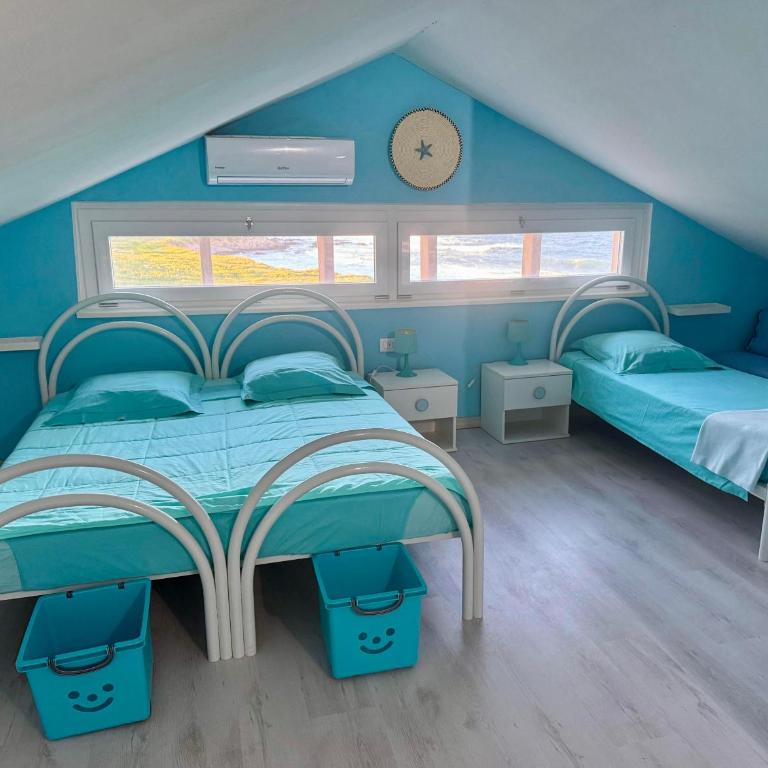 LES PIEDS DANS L EAU - Three-Bedroom House - 45