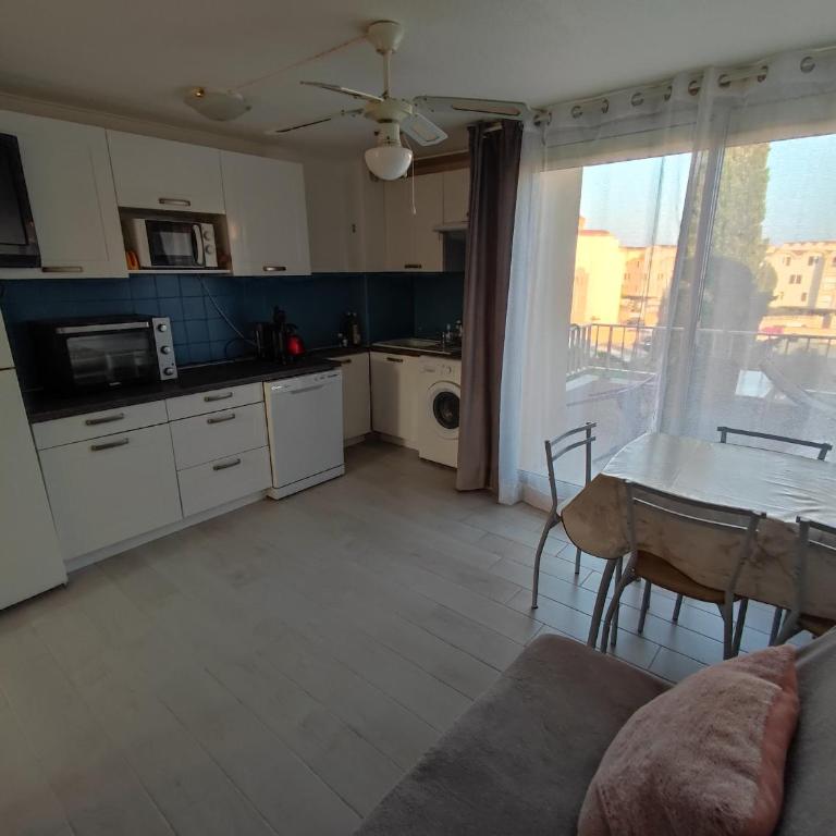 Appartement T2 avec piscine, proche de la plage et du Port - Appartement 1 Chambre - 3