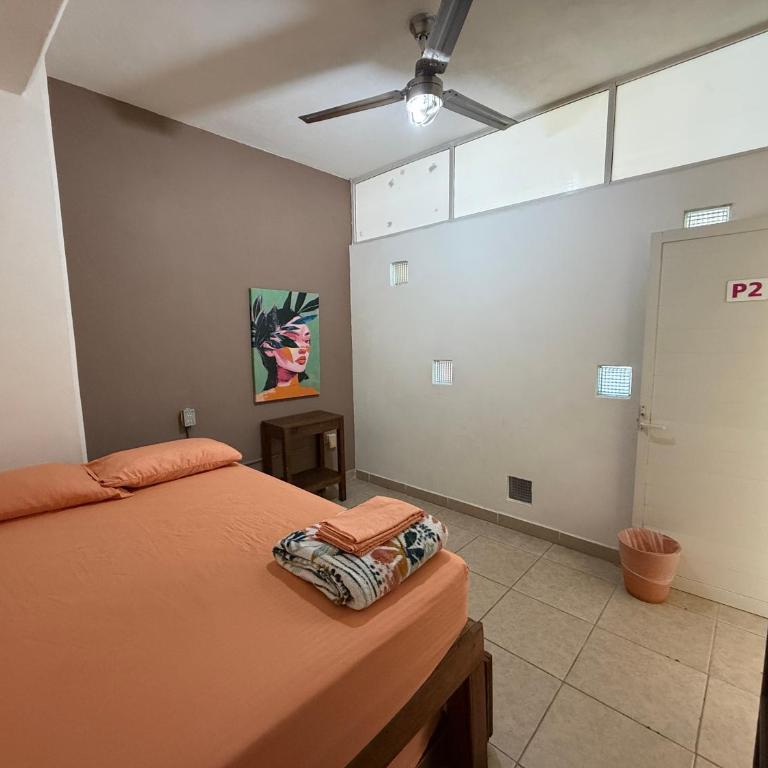 Hostal Bucerias - Habitación Triple Básica con baño compartido - 3