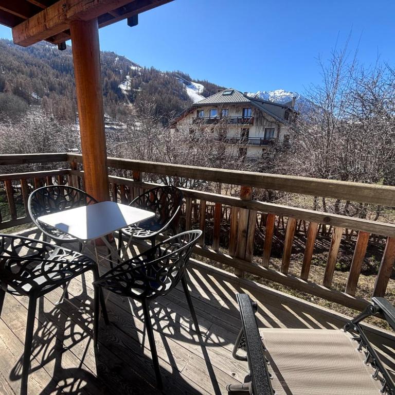 T3 SERRE CHEVALIER à 5 minutes à pied PISTES SKI et COMMERCES - Appartement 2 Chambres - 2