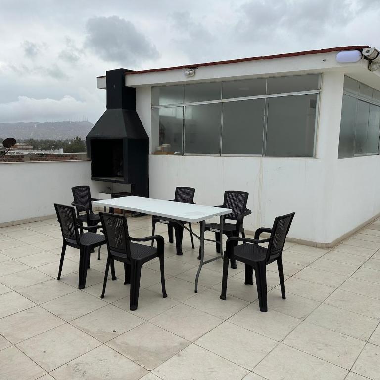 Oceanfront Grill Terrace 3rd Floor Apartment - One-Bedroom Apartment - 1