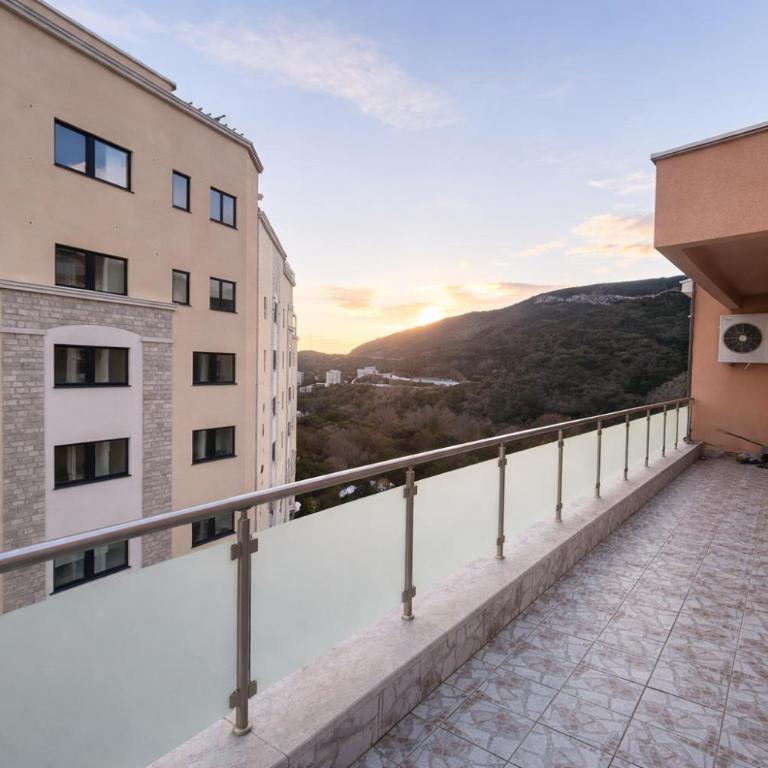 Panoramic One Bečići Sea and Mountain View - Apartman sa 2 Spavaće Sobe - 14