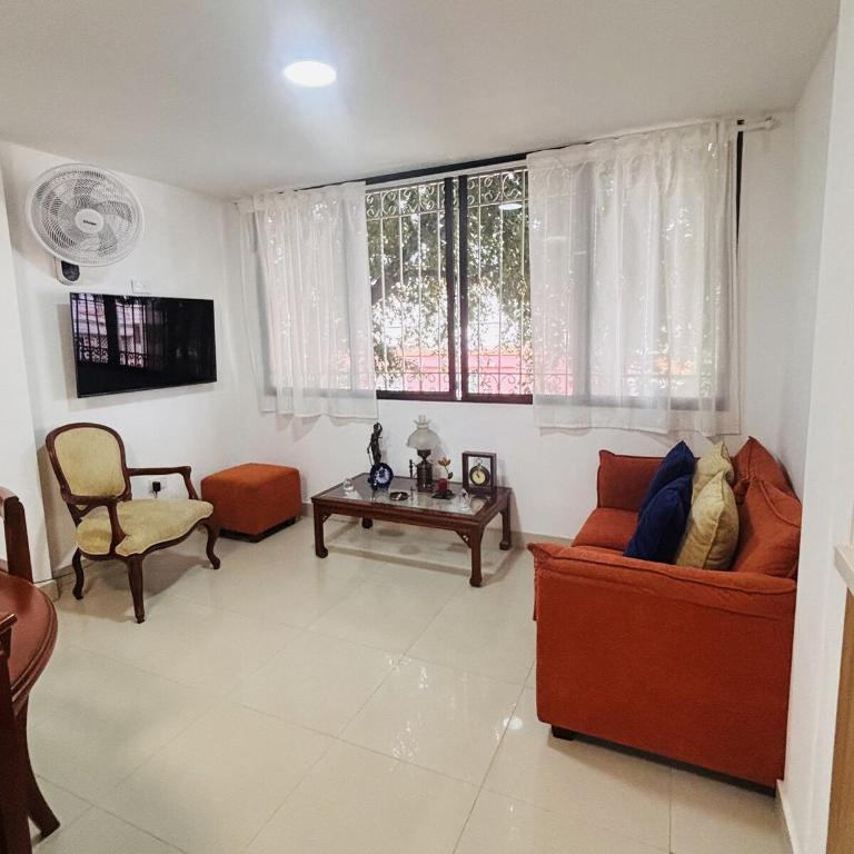 Habitación privada con baño exclusivo en apartamento cerca de Clinica Duarte y Universidad Francisco de Paula Santander - Habitación Doble con baño privado - 11