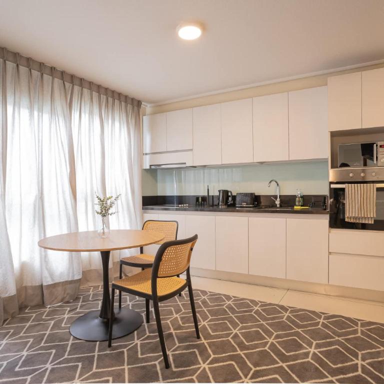 Descubre el Encanto de Las Condes en este Studio - Studio - 9