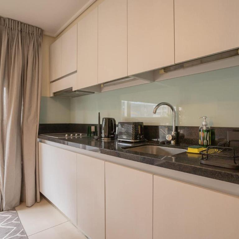 Descubre el Encanto de Las Condes en este Studio - Studio - 11