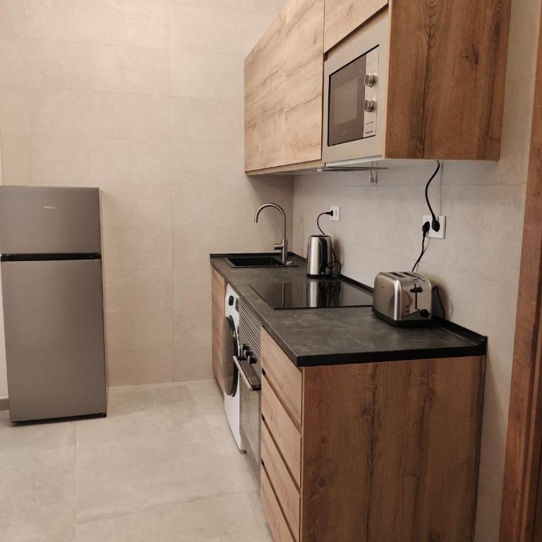 Moon apartments - Superior One-Bedroom Apartment with Balcony - 7