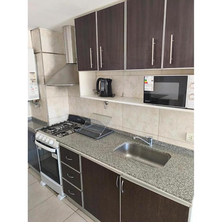 Departamento excelente ubicación 2 dormitorios cochera piscina seguridad - Two-Bedroom Apartment - 3