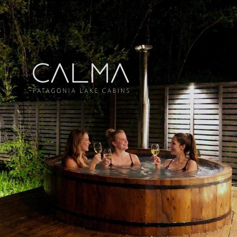 Calma Cabins - One-Bedroom Bungalow - 8
