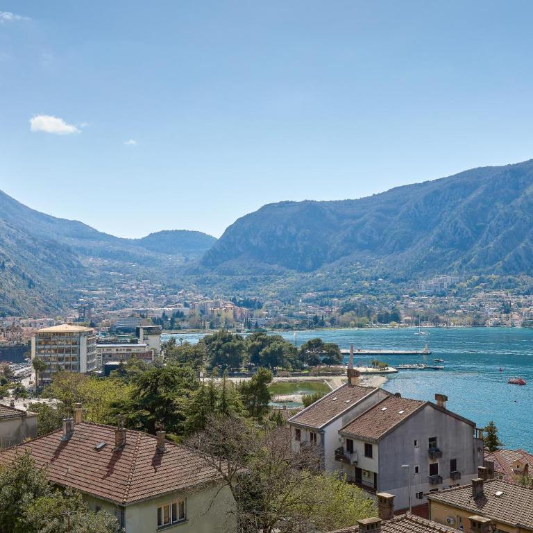Libera Vista by MN Property - Two-Bedroom Family Apartment - 12