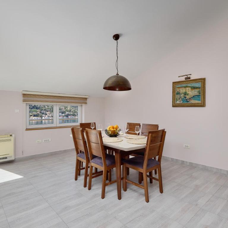 Libera Vista by MN Property - Two-Bedroom Family Apartment - 13