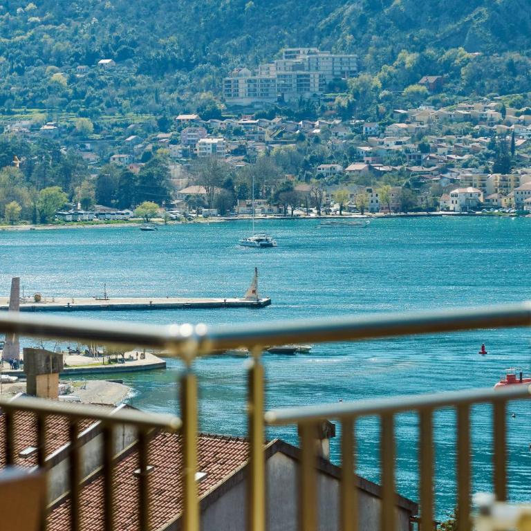 Libera Vista by MN Property - Two-Bedroom Family Apartment - 16
