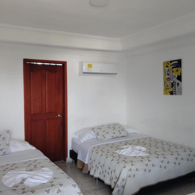 Shalom Home90 - Habitación Triple con baño privado - 1
