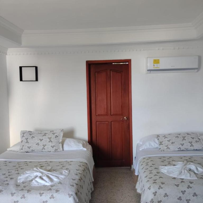 Shalom Home90 - Habitación Triple con baño privado - 2